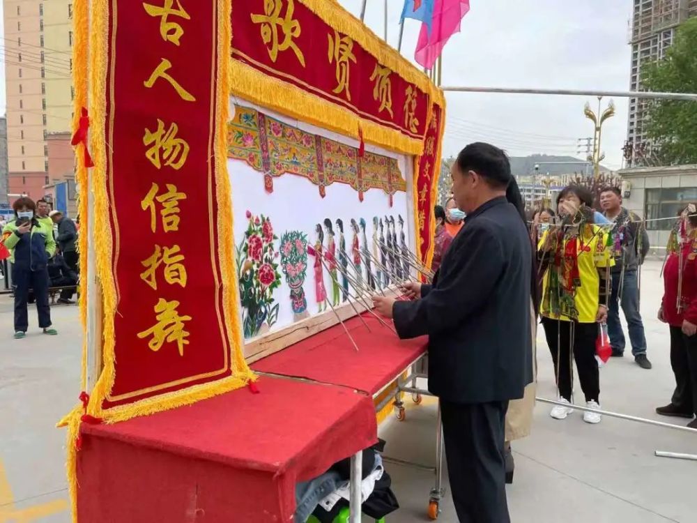 新澳門王中王期期中，揭秘彩票背后的秘密與策略，揭秘新澳門王中王彩票背后的秘密與策略，期期中探秘彩票世界