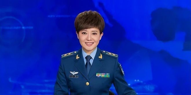 軍事節(jié)目女主持人，閃耀熒屏的星光，軍事節(jié)目女主持人，熒屏上的璀璨星光