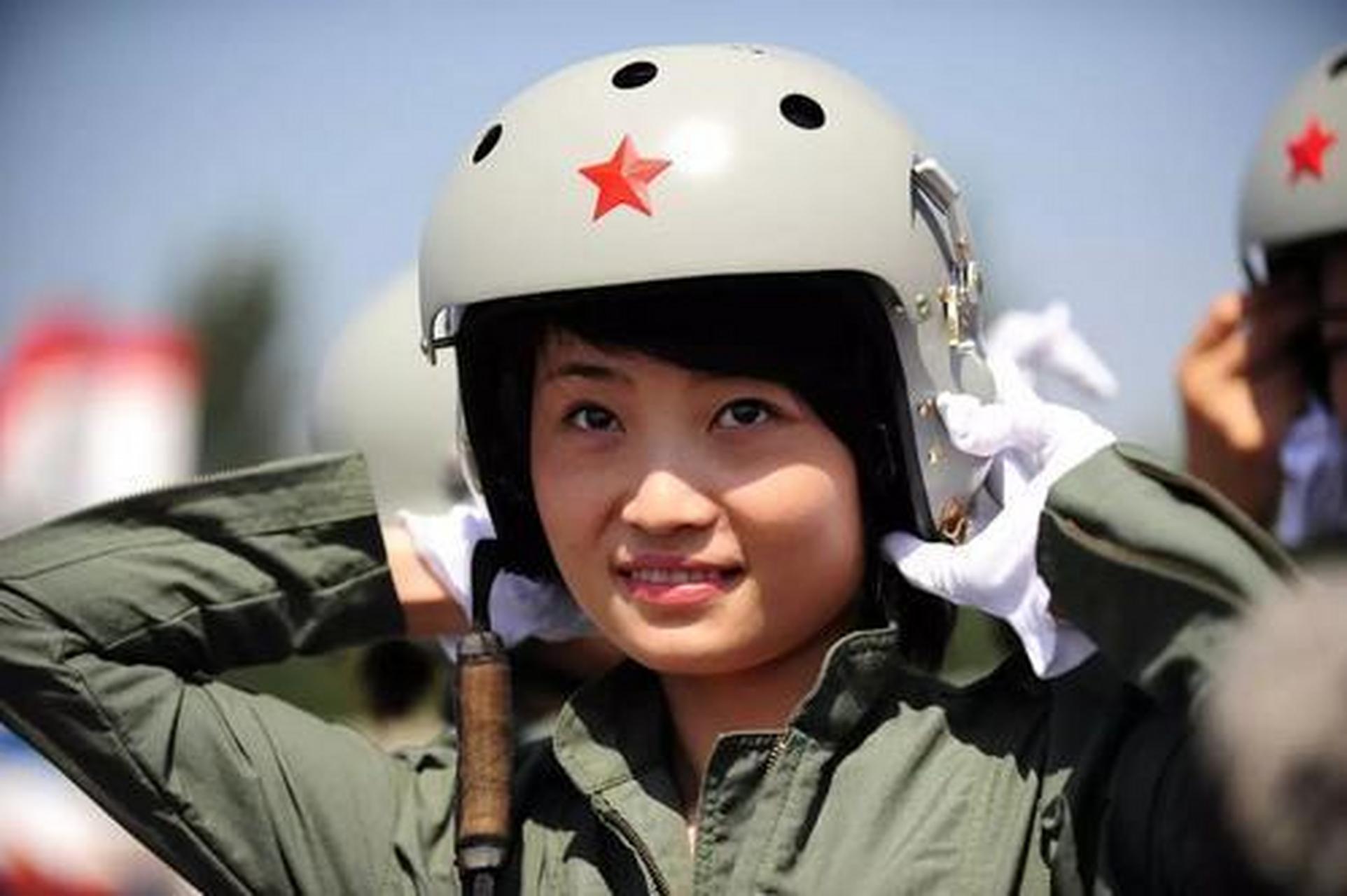 四川女飛行員余旭，英勇無畏的藍(lán)天使者，四川女飛行員余旭，藍(lán)天的英勇使者