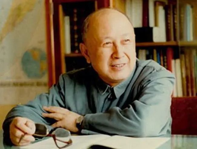 錢學森資料簡介，中國航天之父的傳奇人生，中國航天之父錢學森，傳奇人生的簡介