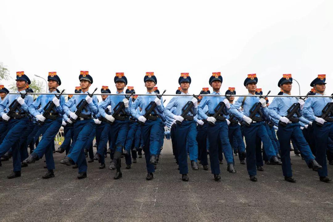 閱兵盛典，2019年的震撼與感動(dòng)——我的觀后感，閱兵盛典的震撼與感動(dòng)，我的觀后感回顧與展望（2019年）