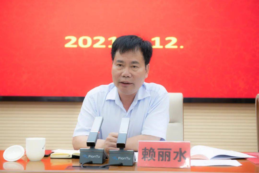 二四六香港資料期期中，深度解析與SEO優(yōu)化策略，深度解析香港期期中資料，SEO優(yōu)化策略揭秘