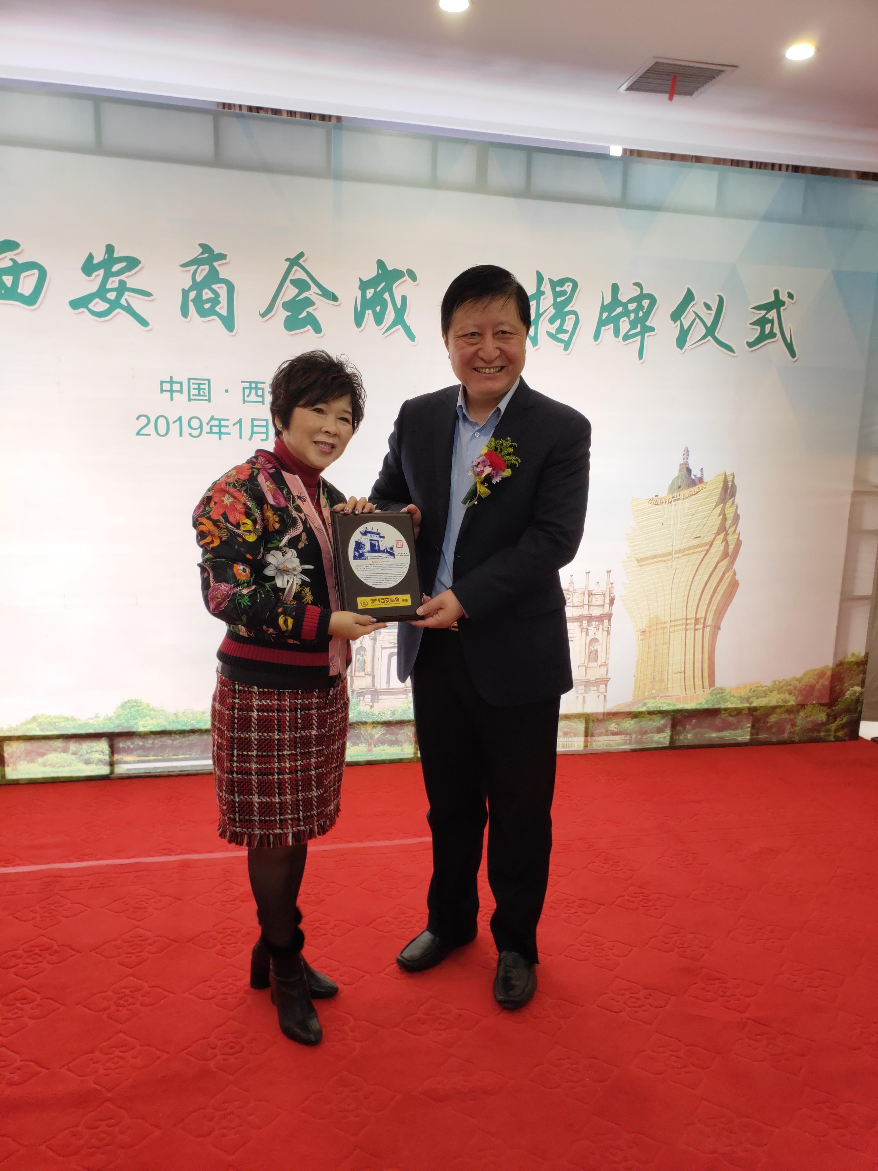 澳門一肖100準(zhǔn)免費(fèi)——揭秘彩票背后的秘密，澳門彩票揭秘，一肖預(yù)測(cè)背后的真相