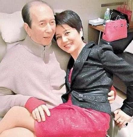 澳門(mén)彩票文化深度解析，探索新澳門(mén)精準(zhǔn)四肖期期中特現(xiàn)象（2025最新趨勢(shì)），澳門(mén)彩票文化深度解析，探索新澳門(mén)精準(zhǔn)四肖期期中特現(xiàn)象（最新趨勢(shì)2025）