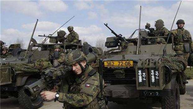 超大軍事論壇軍事暢談，深度探討軍事話題，分享軍事知識，超大軍事論壇深度探討軍事話題，分享軍事知識暢談會
