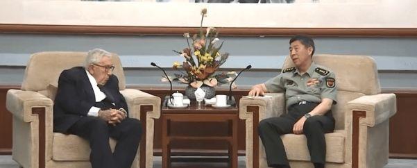 中美最新軍事新聞最新消息，全球聚焦下的軍事動態(tài)概覽，全球關(guān)注下的中美軍事動態(tài)，最新軍事新聞與軍事動態(tài)概覽