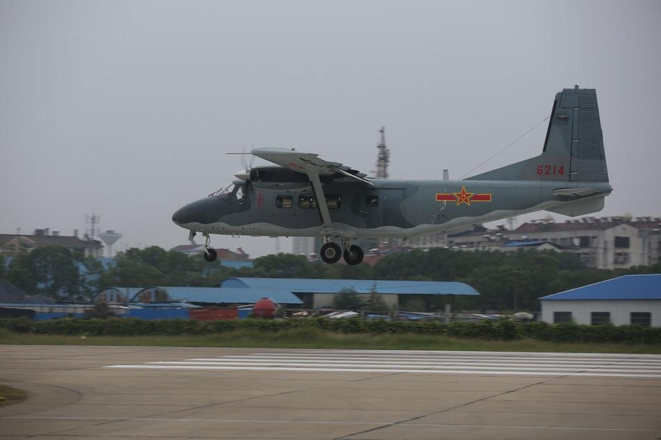 運(yùn)-12E飛機(jī)，探索航空領(lǐng)域的卓越之作，運(yùn)-12E飛機(jī)，航空領(lǐng)域的杰出探索者