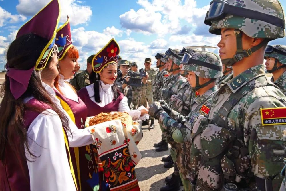 俄羅斯邀請中國出兵，兩國軍事合作的深度探討與前景分析，中俄軍事合作深度探討，中國出兵與前景分析