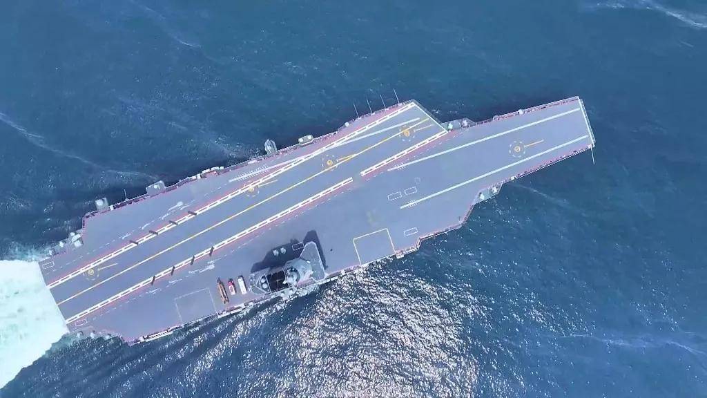 福建艦航母圖片，展示強(qiáng)大實(shí)力與無限潛力，福建艦航母展示強(qiáng)大實(shí)力與無限潛力圖片集