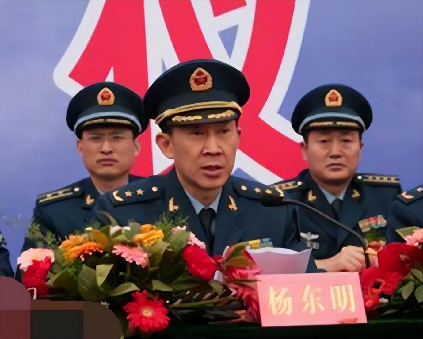 李尚福