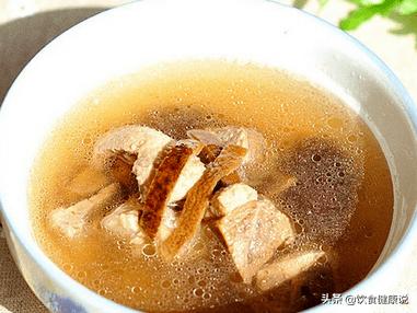 濕氣太重喝藿香正氣水，一種有效的自然療法，濕氣重，藿香正氣水的自然療法效果佳