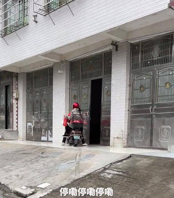 新澳門一碼一肖一特一中水果爺爺?shù)拿孛芘c傳奇，澳門水果爺爺?shù)拿孛軅髌?，一碼一肖一特一中揭曉神秘面紗