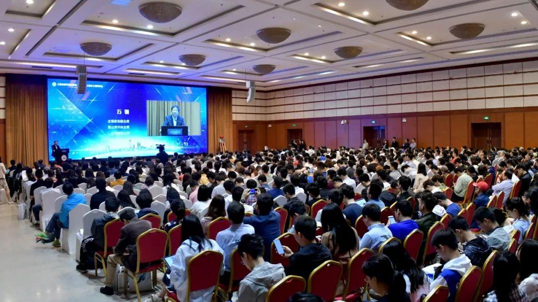 上海醫(yī)藥股票長期持有的價值與風險分析，上海醫(yī)藥股票長期持有的價值及風險解析