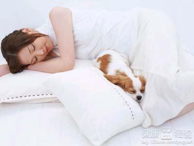 女性甲亢早期脖子圖片及其相關(guān)解析，女性甲亢早期脖子癥狀圖片與解析